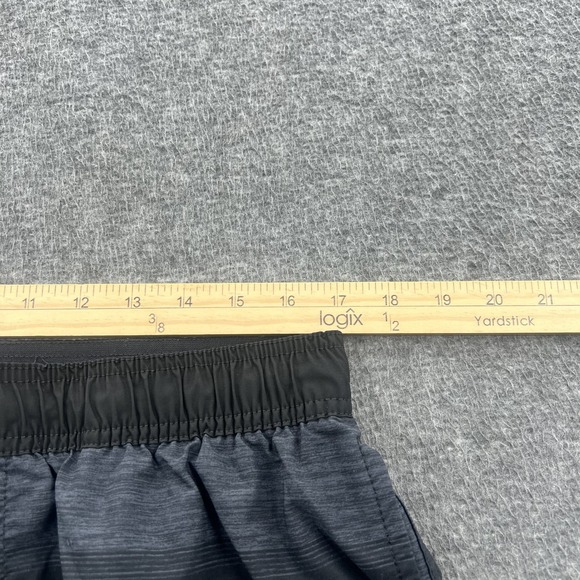 Travis Mathew Striped Shorts Mens S Elastic Waist Performance Outdoor Lightweigh - Picture 9 of 13